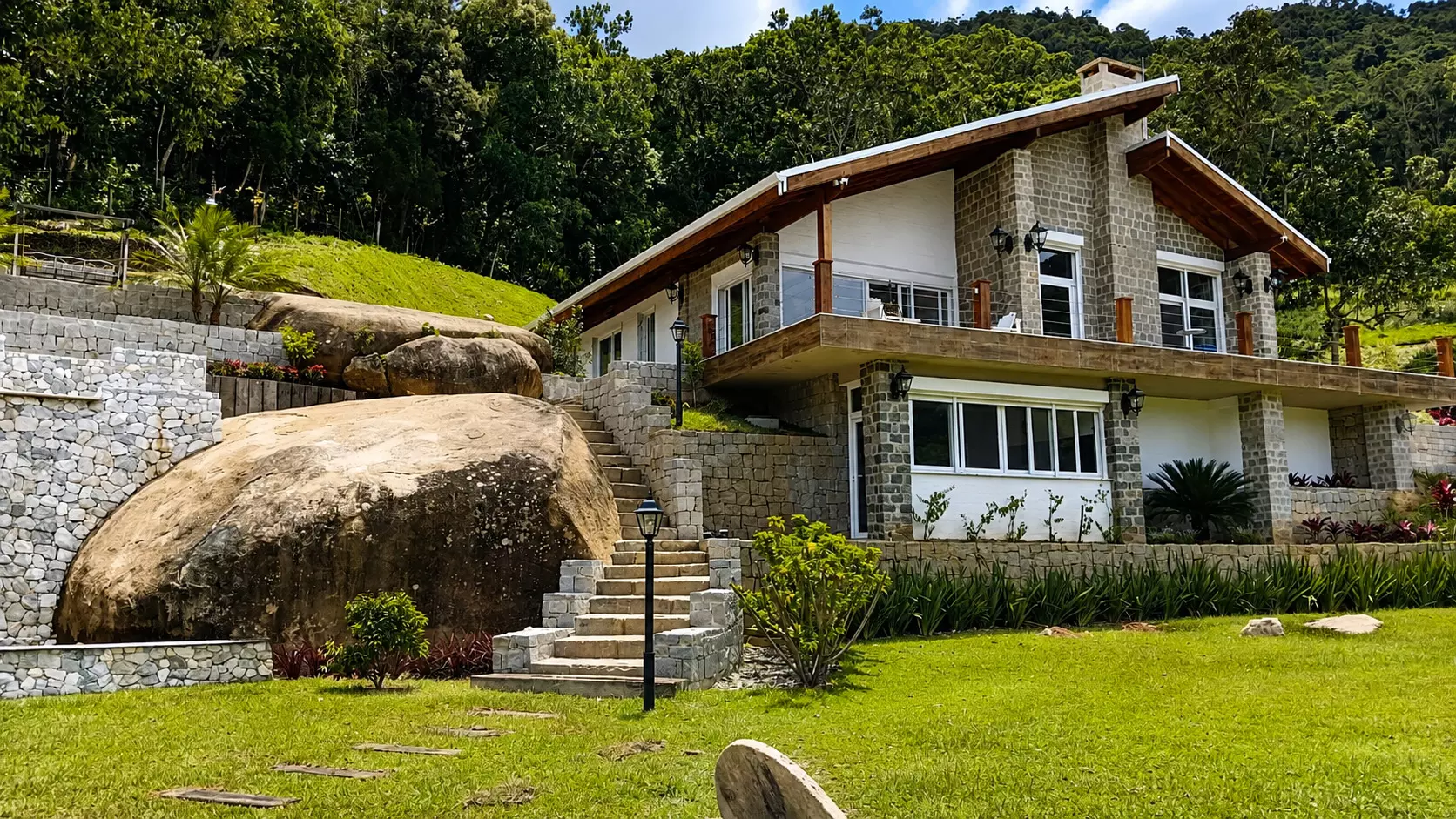 Projeto residencial com portas de PVC Vivaz